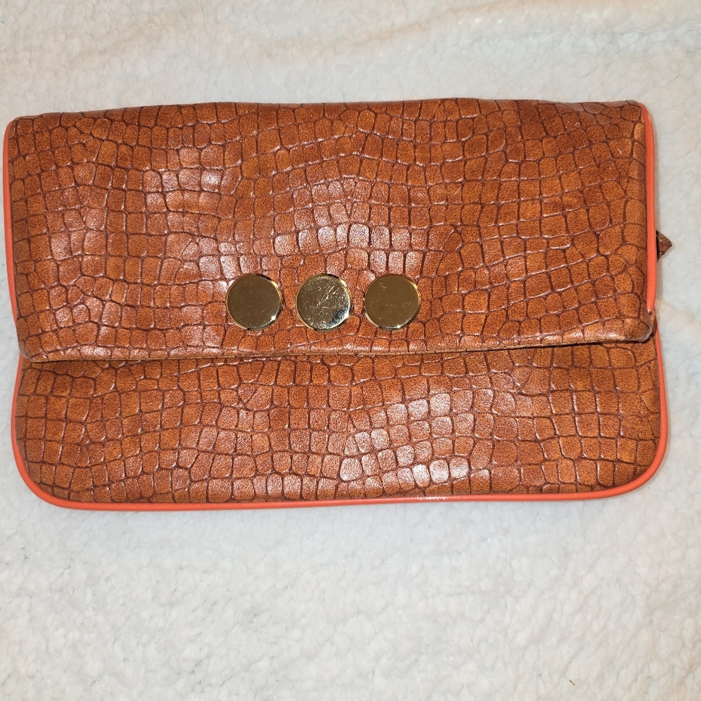 Korto momolu clutch bag